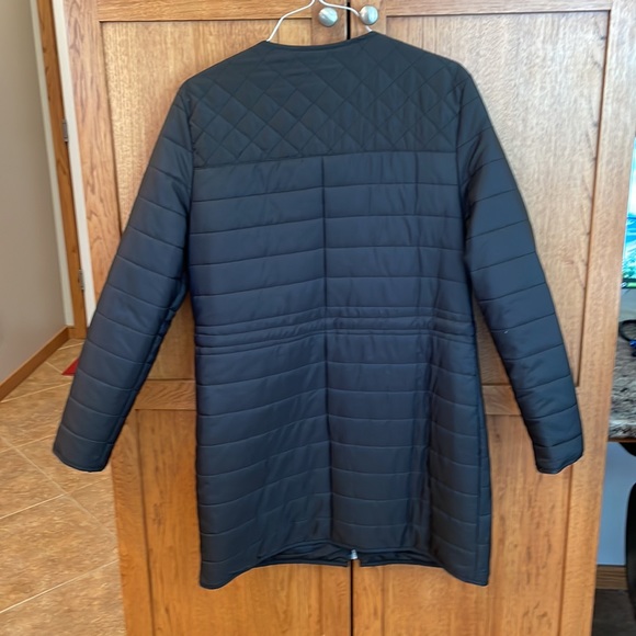 Black coat - Picture 2 of 4